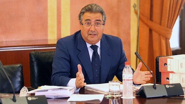 EL MINISTRO DEL INTERIOR Y EL REGLAMENTO